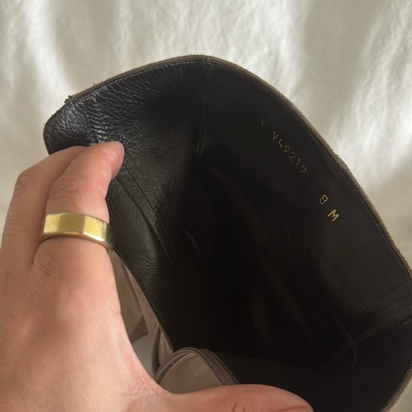 Stuart Weitzman Flannel Grey Boots Size 8 - Picture 5 of 6